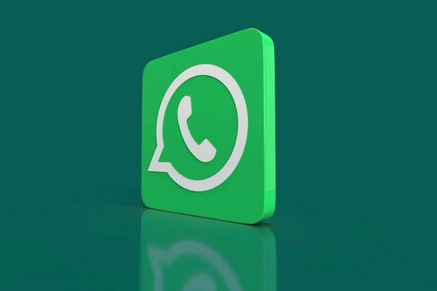 Using the web version of WhatsApp allows us to stay in touch with friends and family more efficiently on a computer.